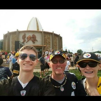 Profile Picture of Jonathan Everly (@jjonguy71) on Twitter