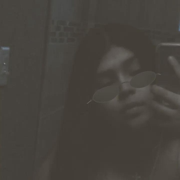 Profile Picture of Crystal Ozuna (@crystalozuna862) on Poshmark