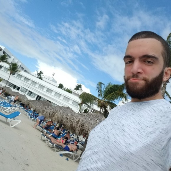 Profile Picture of Harold camilo Rojas dominguez (@hcrd001) on Poshmark