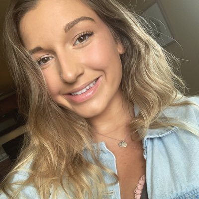 Profile Picture of Carrie Sharp (@carriesharp97) on Twitter