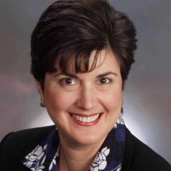 Profile Picture of Haydee Canovas (@nursehaydee) on Poshmark