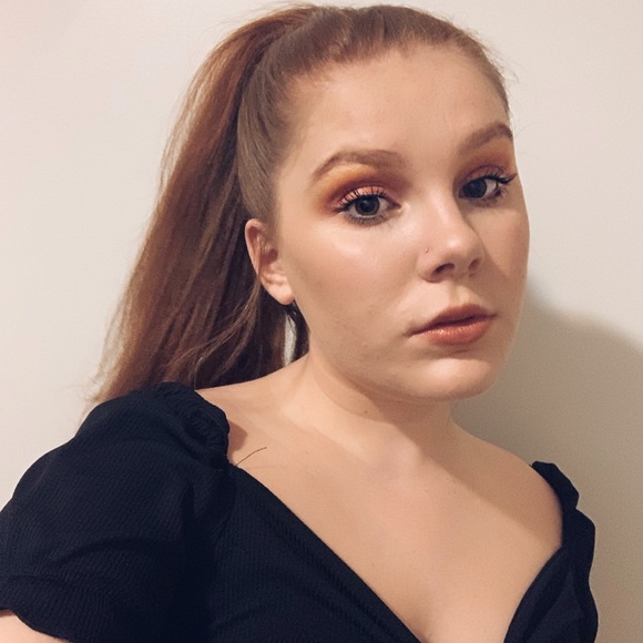 Profile Picture of Amanda Judge (@amandaj620) on Poshmark