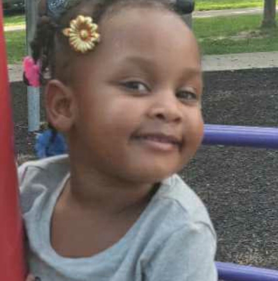 Profile Picture of Joanne Graham (@jgraham475) on Poshmark