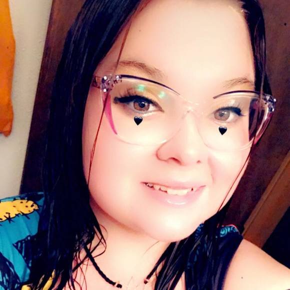 Profile Picture of Mary Kinnear (@marykinnear) on Poshmark
