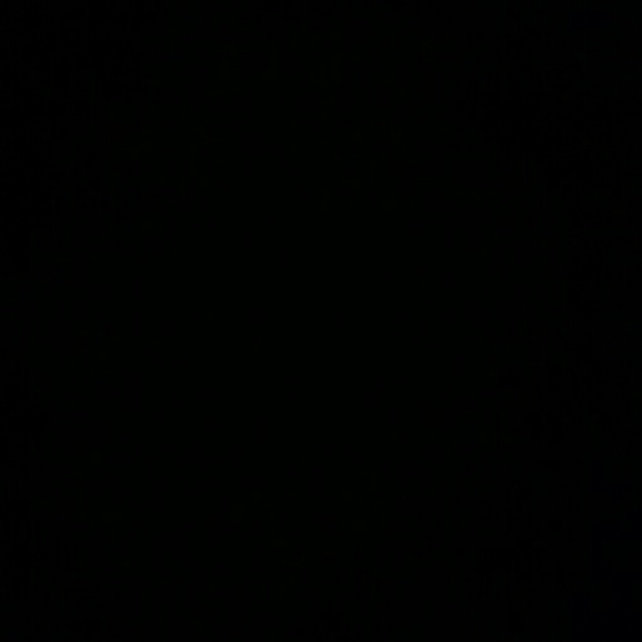 Profile Picture of Julia Mayhew (@juchey79) on Poshmark