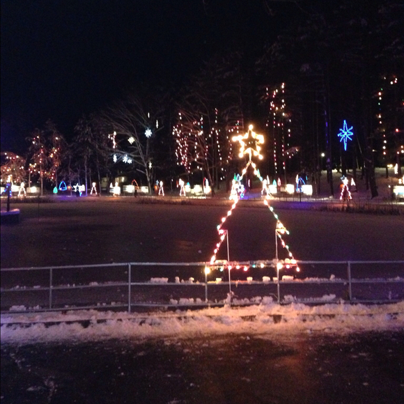 Profile Picture of Allie Pavao (@apavao29) on Poshmark