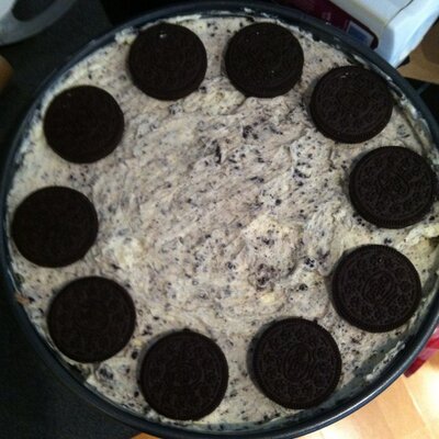 Profile Picture of Chris Bayliss (@Readmechrisb) on Twitter