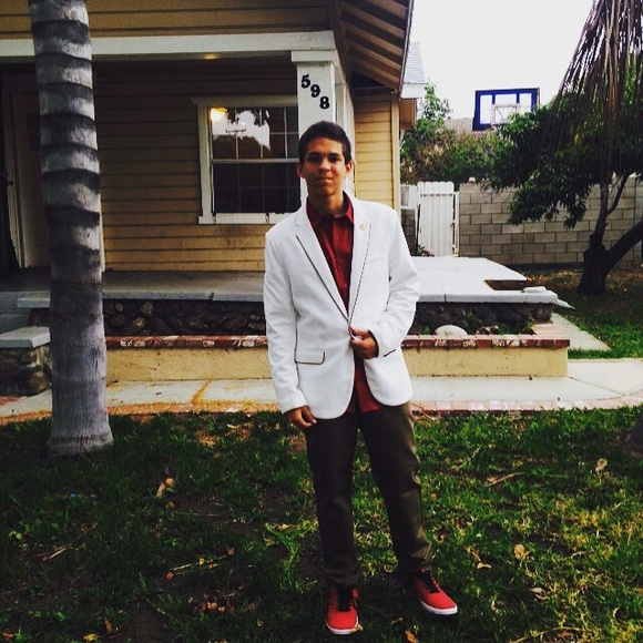 Profile Picture of Danny Jauregui (@danny_jauregui) on Poshmark