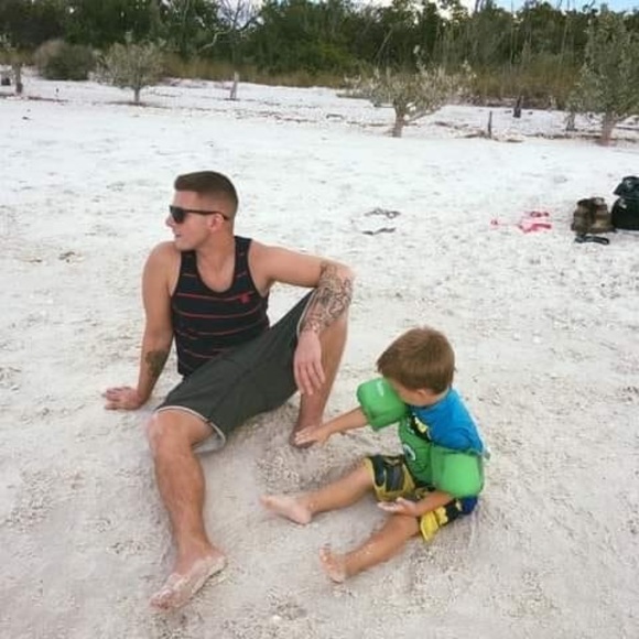 Profile Picture of Jason Amaral (@jasonamaral43) on Poshmark