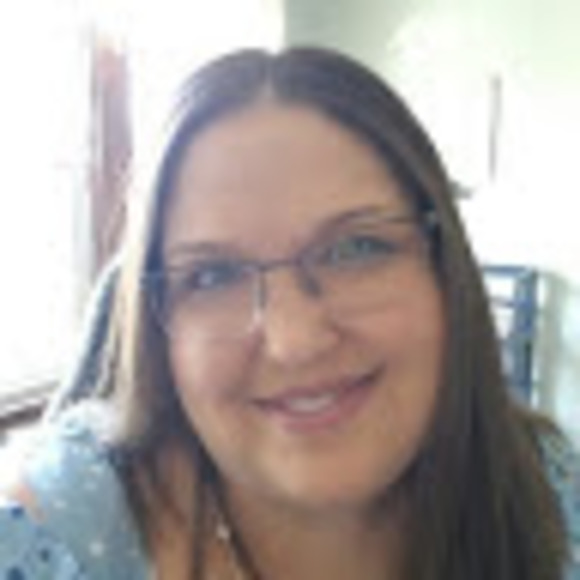 Profile Picture of Tamara Hickman (@tammyrenee78) on Poshmark