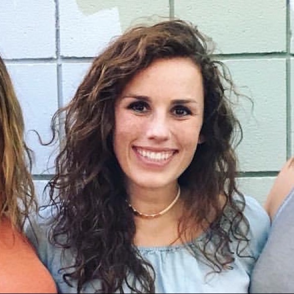 Profile Picture of Hannah Keil (@hannahkyle11) on Poshmark