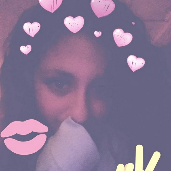 Profile Picture of Ariel Alvarez (@arielalvarez431) on Poshmark