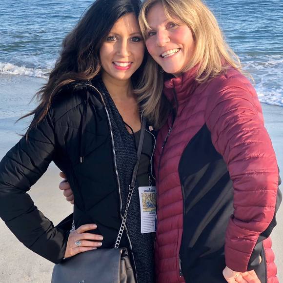 Profile Picture of Jacque Setaro (@jrs595) on Poshmark