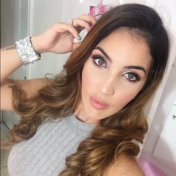 Profile Picture of Gretter Lopez (@gretter_lopez91) on Poshmark