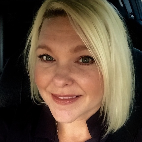 Profile Picture of Haley Hazlitt (@haleyhaze1) on Poshmark