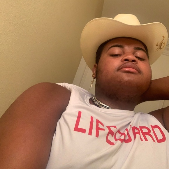 Profile Picture of Nathanyal Ridgeway (@bignate1832) on Poshmark