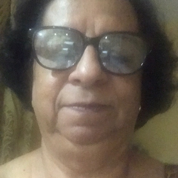 Profile Picture of Bibi Singh (@fareezasingh) on Poshmark
