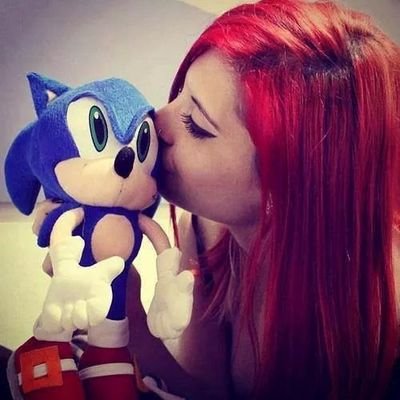 Profile Picture of \hazel Vega (@VegaHazelvega13) on Twitter