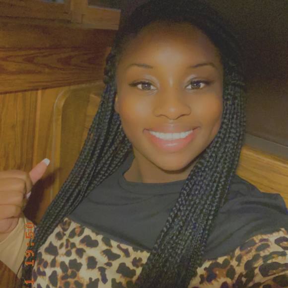 Profile Picture of Nette Nette (@nette_tanner) on Poshmark