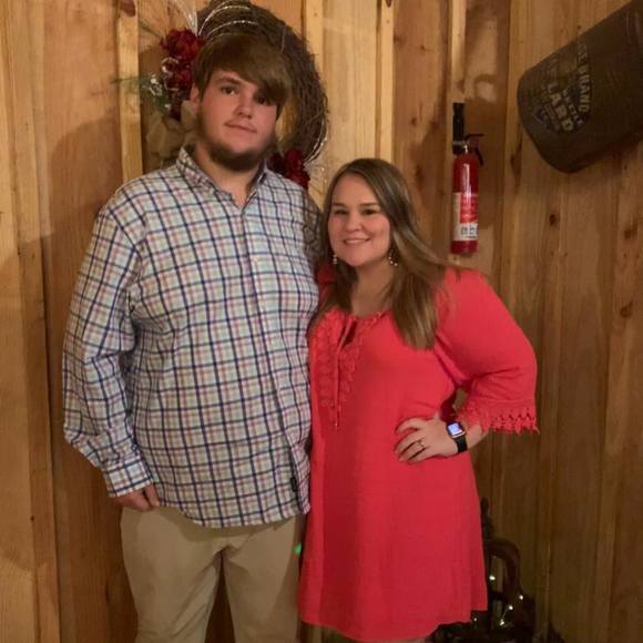 Profile Picture of Kaitlyn Sholar (@kaitlyn_sholar) on Poshmark