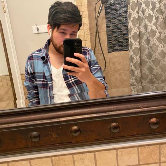 Juan Chavira - Poshmark Profile Picture of Juan Chavira (@thatguyjuan) on Poshmark