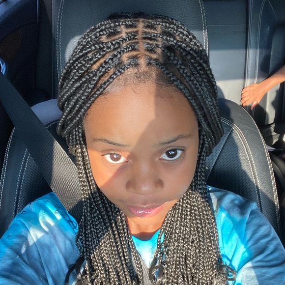 Profile Picture of Ava Hayes (@avahayes492) on Poshmark