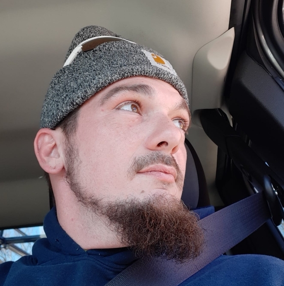 Profile Picture of Mike Andre (@mandre72189) on Poshmark