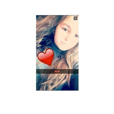 Profile Picture of Léa Hubert (@Leahubert25) on Twitter