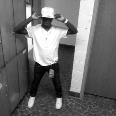 Profile Picture of Christopher Brown (@chris_tyrone) on Twitter
