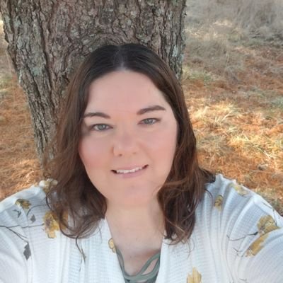 Profile Picture of Kelli Hogan (@KelliHogan16) on Twitter