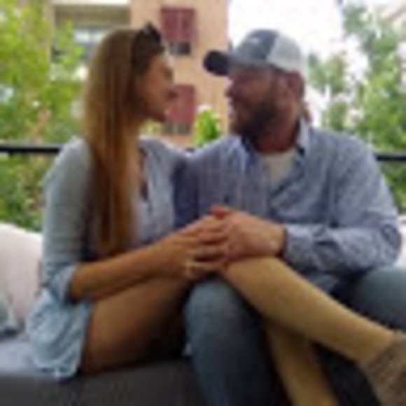 Profile Picture of Caroline Sinclair (@mrscsauter) on Poshmark