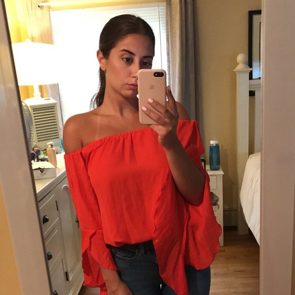 Profile Picture of Brianna Pernice (@briannapernice) on Poshmark