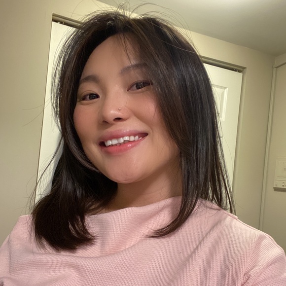 Profile Picture of Olive David (@odonchimeg69) on Poshmark