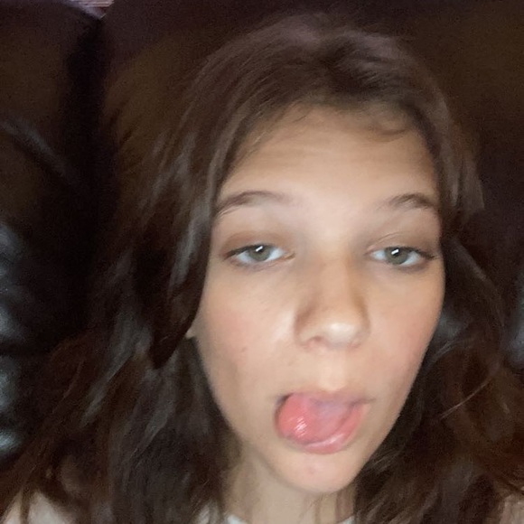 Profile Picture of Zay Stinedurf (@zay_money664) on Poshmark