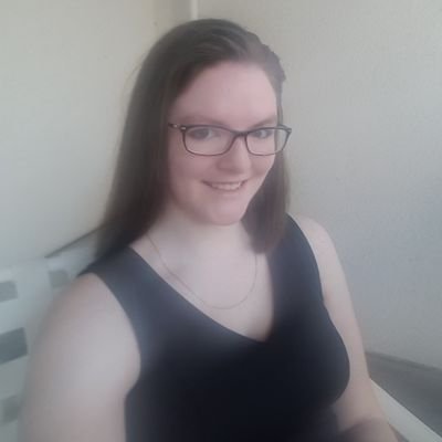 Profile Picture of Elizabeth Hawkins (@BethH313) on Twitter