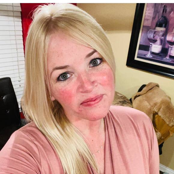 Profile Picture of Tara Raibley (@traibley) on Poshmark