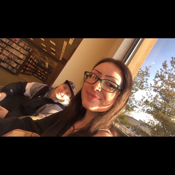 Profile Picture of Zaden Huckfeldt (@zay0418) on Poshmark