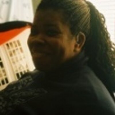 Profile Picture of Lillian Chapman-Smit (@mrseseesmith39) on Twitter