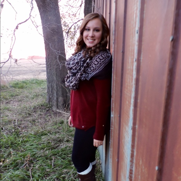 Profile Picture of Haley Hoffman (@haleyahoffman) on Poshmark