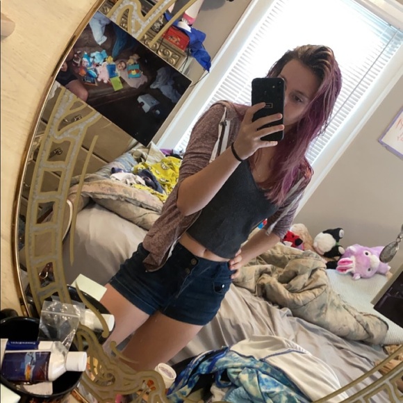 Profile Picture of Katie Milczewski (@katiemilczewski) on Poshmark