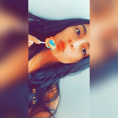 Profile Picture of Vivian Acosta (@vivianacosta_) on Twitter