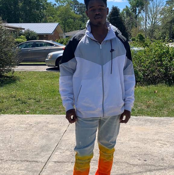 Profile Picture of Jeremey Moore (@zuko904) on Poshmark