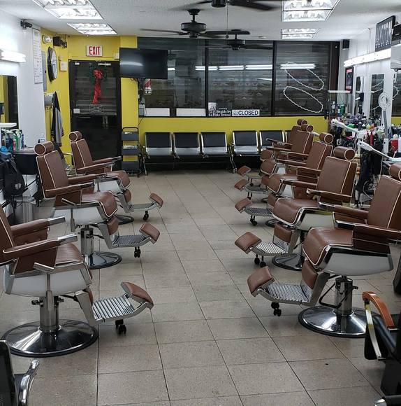 Profile Picture of Edwin Baes (@edwinbaes) on Poshmark