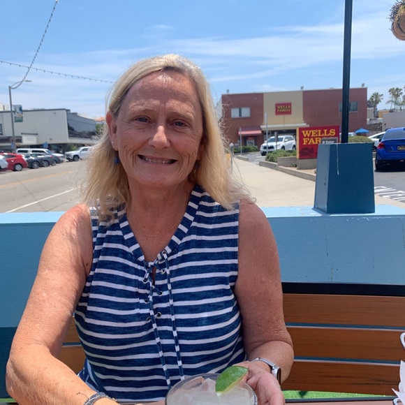 Profile Picture of Nita Birnbaum (@nitabirnbaum) on Poshmark