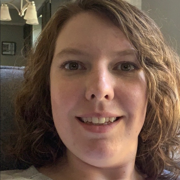 Kaitlyn Wessels - Poshmark Profile Picture of Kaitlyn Wessels (@bakerka3) on Poshmark