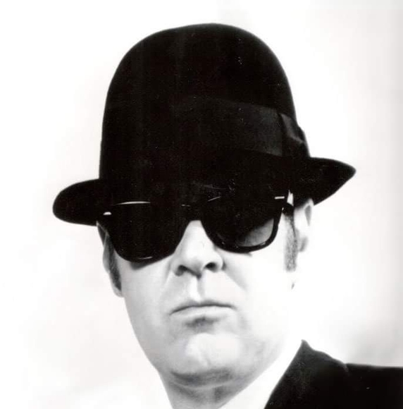 Profile Picture of Stephen Gould (@stephengould) on Poshmark