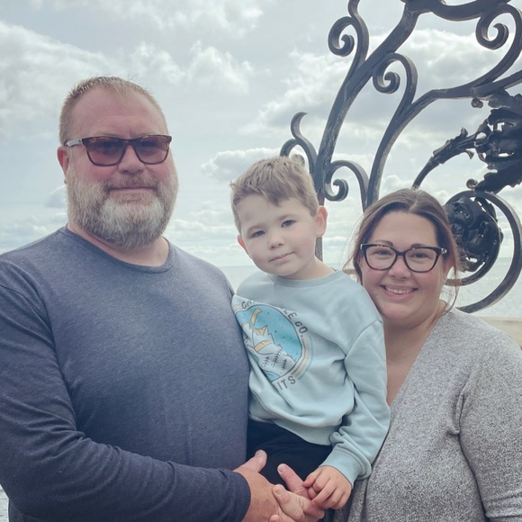 Profile Picture of Danielle Stoddard (@photobyd) on Poshmark