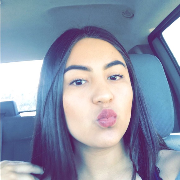 Profile Picture of Jennifer Contreras (@jennnn31) on Poshmark