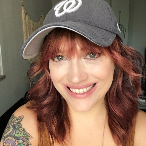Profile Picture of Sarah Mattis (@smatty22) on Poshmark