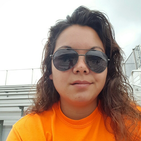 Profile Picture of Cassandra Hacker (@casshacker) on Poshmark
